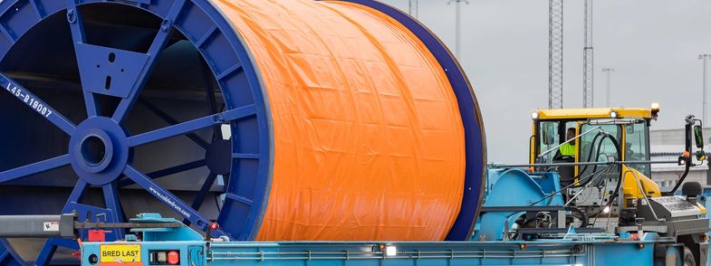 NKT Viking Link drum loading