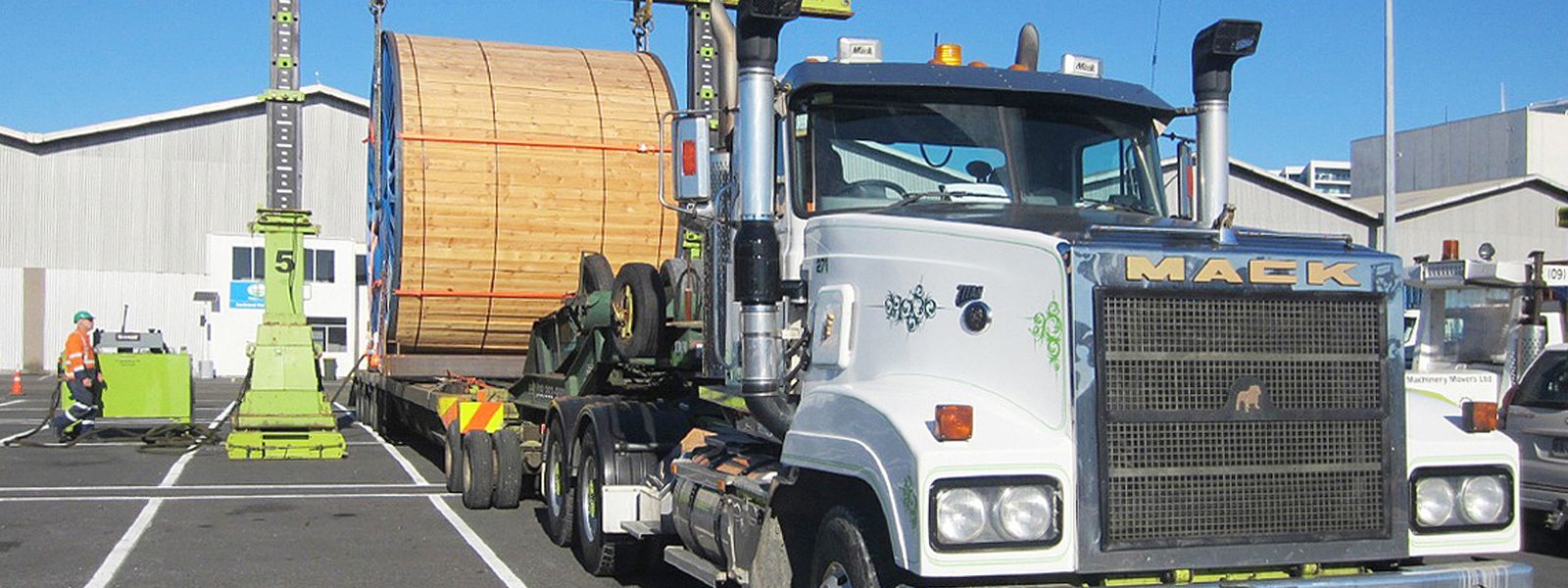 NAan New Zealand Truck with Cable Drum