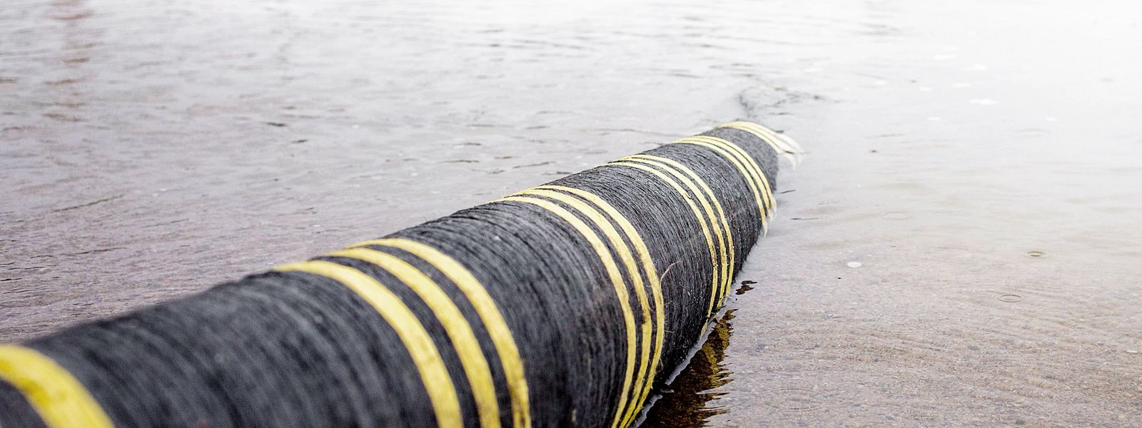 Laying of offshore cable